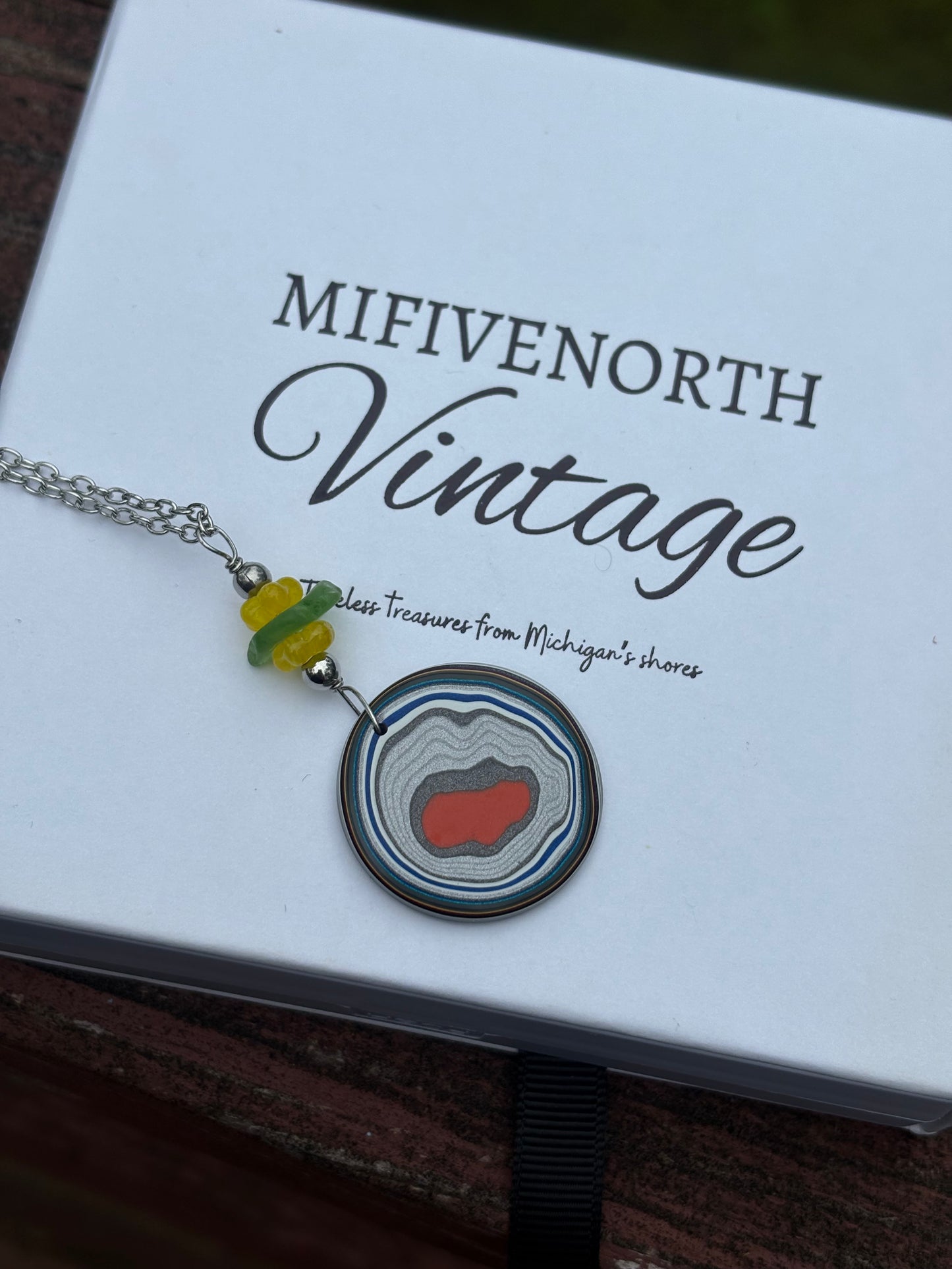 Michigan Fordite & Beach Glass Pendant – Great Lakes Color Pop