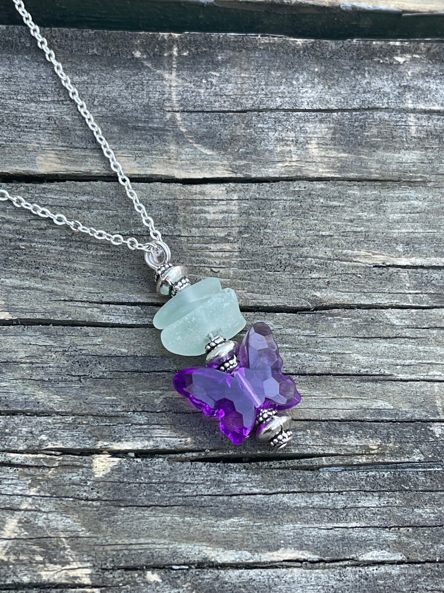 Adorable Turquoise Genuine Lake Michigan Beach Glass & Purple Lucite VINTAGE butterfly bead necklace