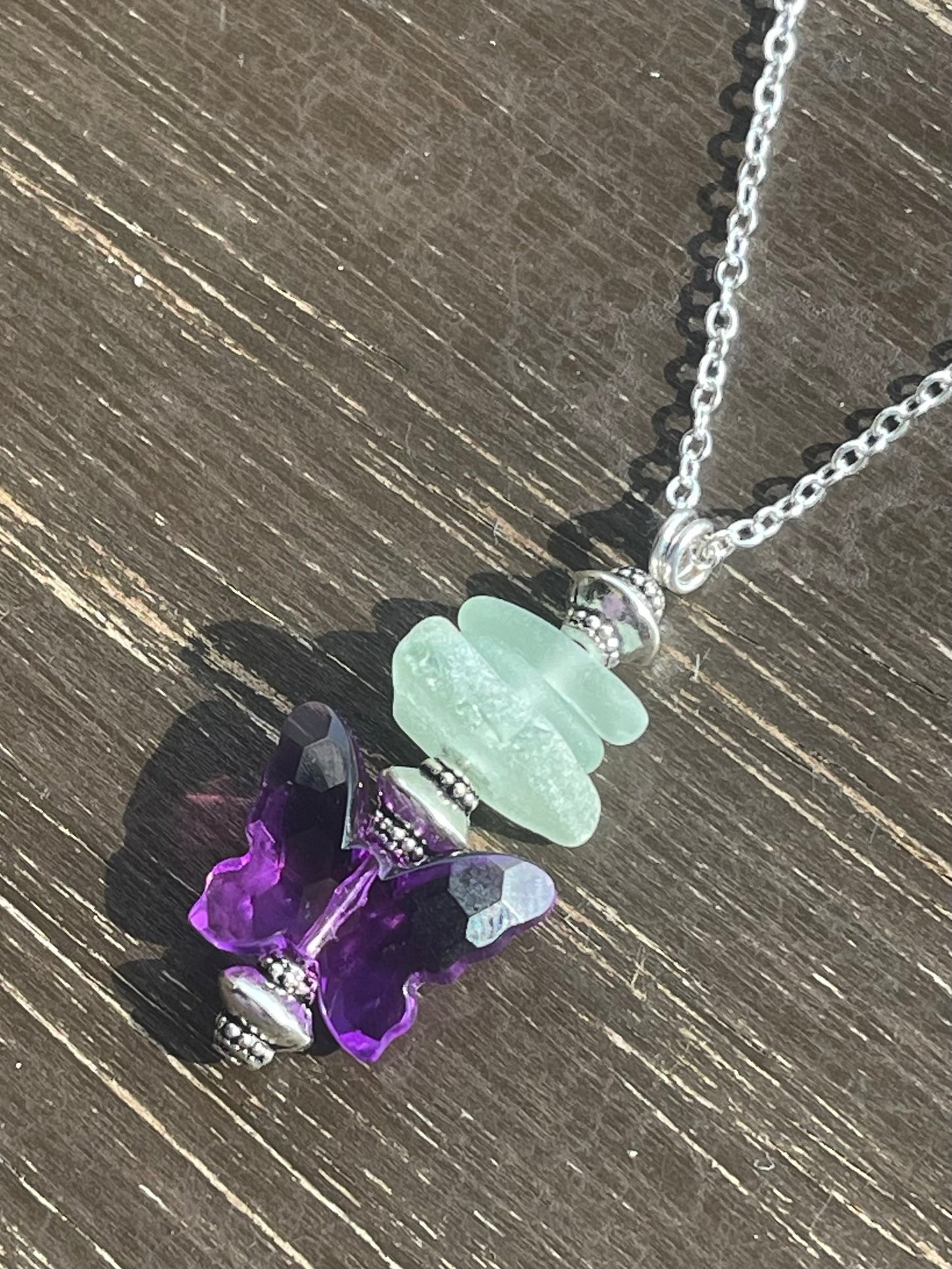 Adorable Turquoise Genuine Lake Michigan Beach Glass & Purple Lucite VINTAGE butterfly bead necklace