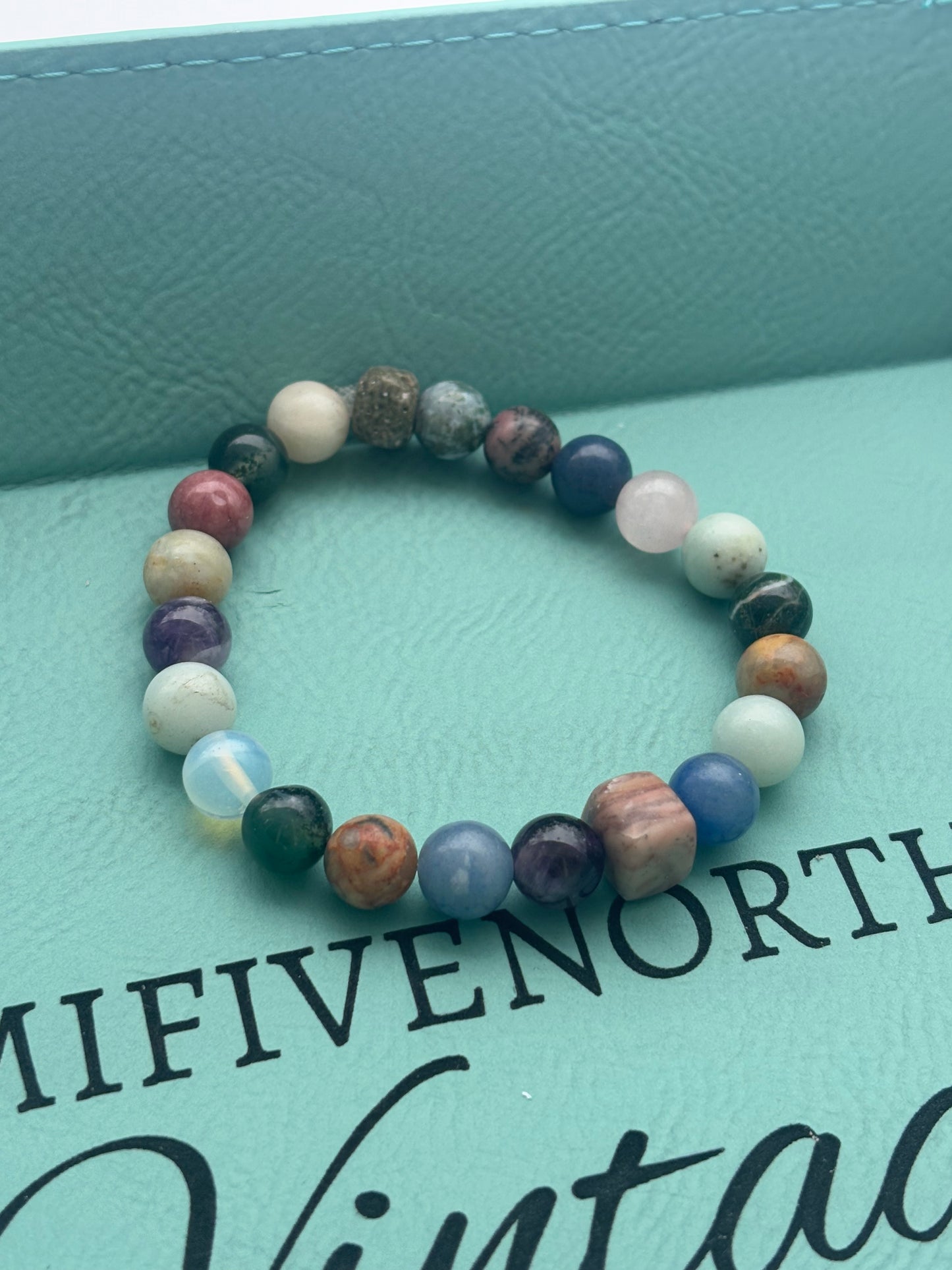 7” mixed gemstone stretchy bracelet with Kona Dolomite & Leland blue stones